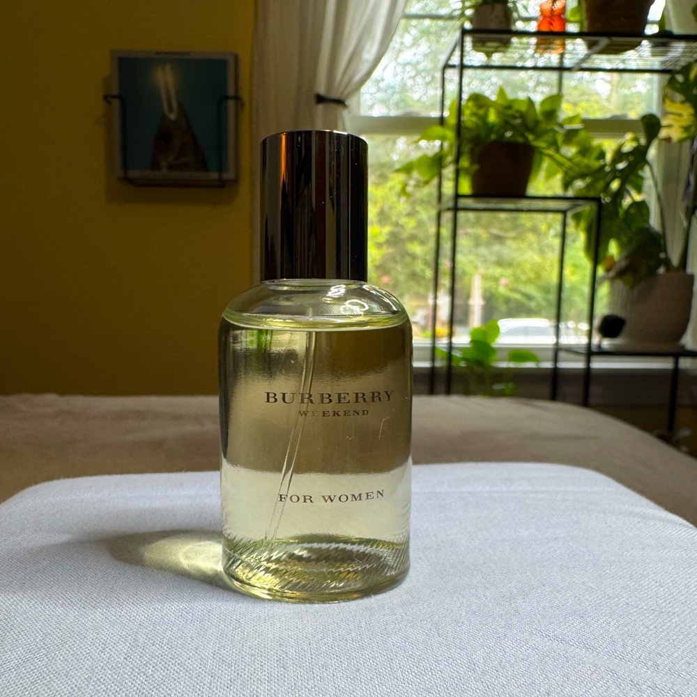 Burberry Weekend Perfume
